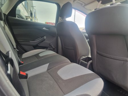 2013 Ford Focus - thumbnail 9