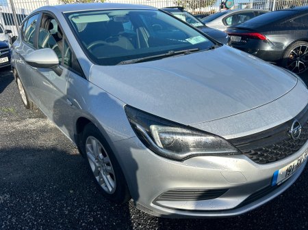 2019 Opel Astra  €10,999