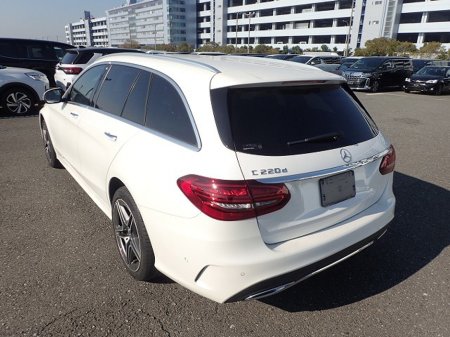 2019 Mercedes-Benz C Class - thumbnail 4