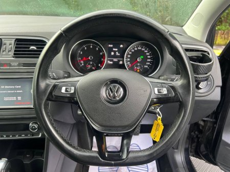 2016 Volkswagen Polo COMFORTLINE 1.2 TSI // 15" ALLOYS // NCT UNTIL 2028 // DIGITAL CLIMATE CONTROL €12,900 thumbnail