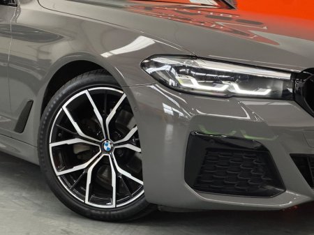 2020 BMW 5 Series - thumbnail 2