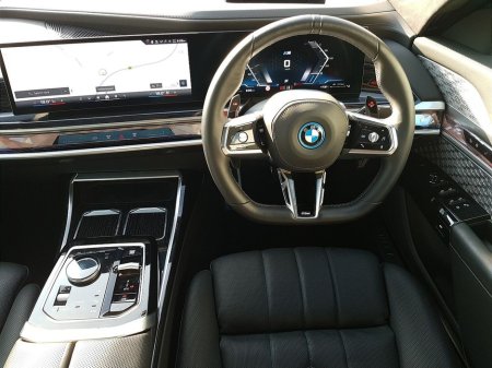 2025 BMW 7 Series - thumbnail 5