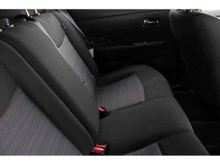 2022 Nissan Leaf - thumbnail 18