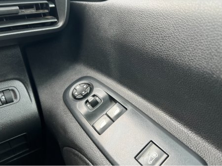 2023 Citroen Berlingo LX BLUEHDI 100 MWB (Price ex vat) €13,950 thumbnail