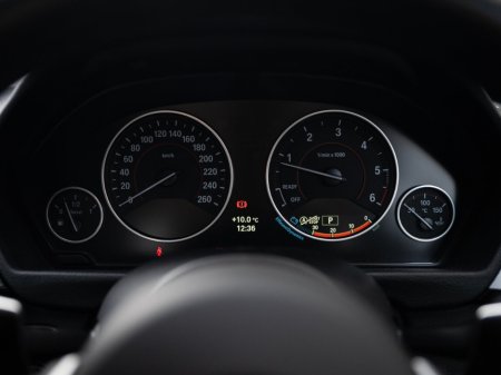 2013 BMW 3 Series - thumbnail 10