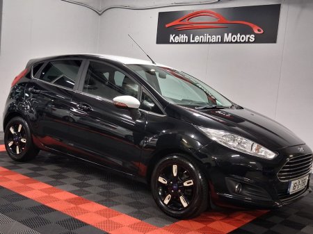 2016 Ford Fiesta - thumbnail 3