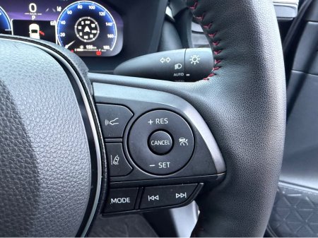 2024 Toyota Rav4 4X4 PHEV - Platinum Modelista - New model €48,940 thumbnail