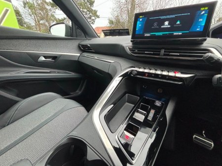 2023 Peugeot 3008 ALLURE PREMIUM+ €29,995 thumbnail