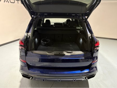 2025 BMW X5 50E M SPORT AUTO -  MASSIVE SPEC €97,950 thumbnail