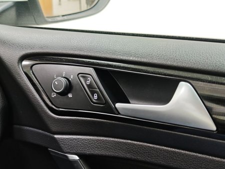 2018 Volkswagen Golf TSI COMFORT LINE TECH EDITION Low Mileage €18,750 thumbnail