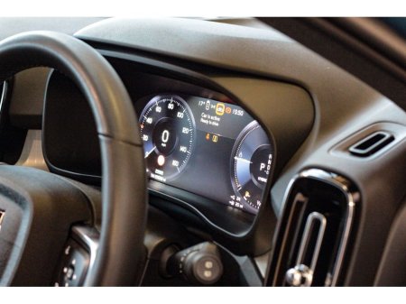 2023 Volvo XC40 RECHARGE T4 CORE 1.5 PHEV €36,899 thumbnail