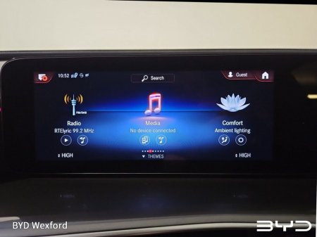 2024 Mercedes-Benz EQC EQC 400 4M AMG Line €48,975 thumbnail