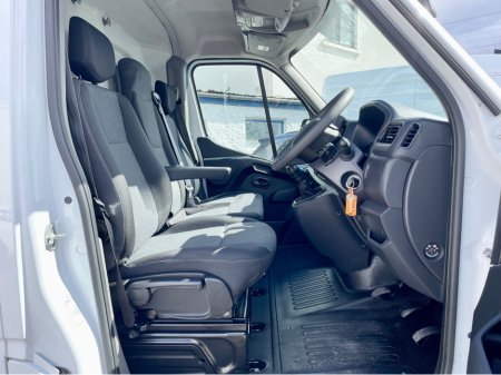 2023 Nissan Interstar - thumbnail 7