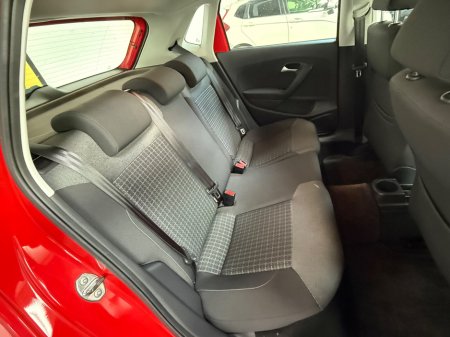 2016 Volkswagen Polo - thumbnail 18