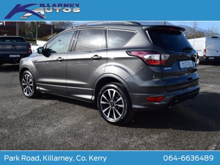 2017 Ford Kuga - view 3
