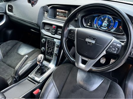 2013 Volvo V40 40 SERIES 2.0 D3 R-DESIGN NAV 150BHP 5DR thumbnail