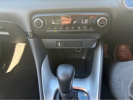 2023 Toyota Yaris - thumbnail 23