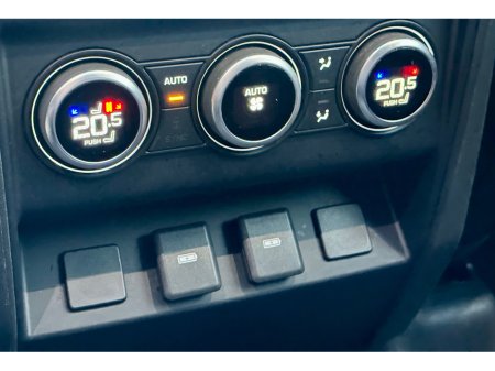 2023 Land Rover Defender ++HIGH SPEC++ 110 2.0 P400E X 404PS thumbnail