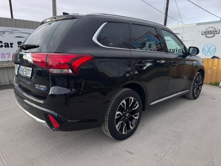 2016 Mitsubishi Outlander - thumbnail 7