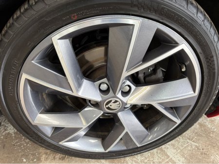 2017 Skoda Superb - thumbnail 8