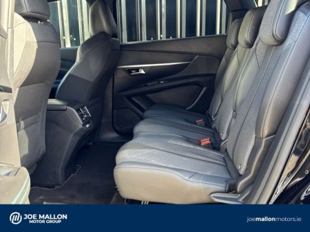 2024 Peugeot 5008 - thumbnail 10