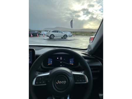 2025 Jeep Avenger 1.2 PETROL 100HP MT Altitude thumbnail