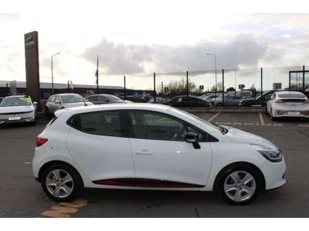 2017 Renault Clio - thumbnail 5