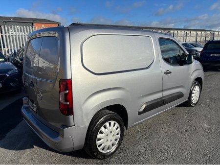 2021 Opel Combo MY21-SPRT-L1H1-1.5 100PS 3 Seats €12,799