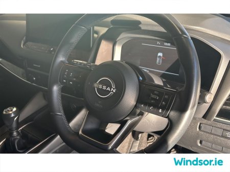 2023 Nissan Qashqai 1.3 PET MILD HYBRID SV PREMIUM €29,995 thumbnail