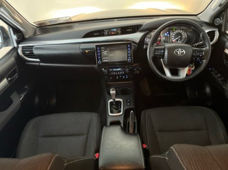2023 Toyota Hilux - thumbnail 8