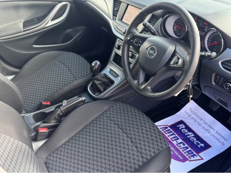 2021 Opel Astra - thumbnail 2