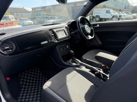 2016 Volkswagen Beetle - thumbnail 12