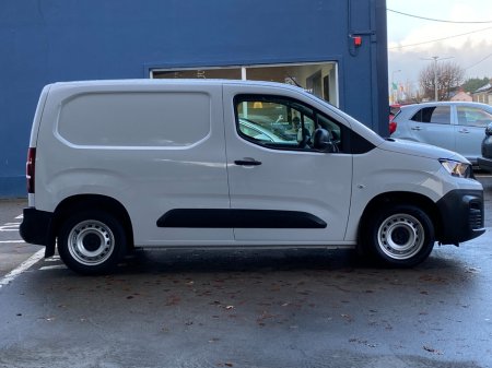 2023 Peugeot Partner  €16,179