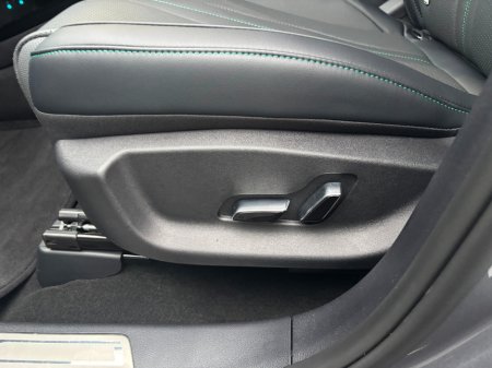 2025 BYD Seal U DM-i Comfort 26.6kWh *125km EV Range* €42,995 thumbnail