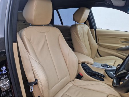 2013 BMW 3 Series - thumbnail 26