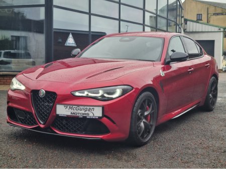 2025 Alfa Romeo Giulia V6 BI-TURBO QUADRIFOGLIO thumbnail