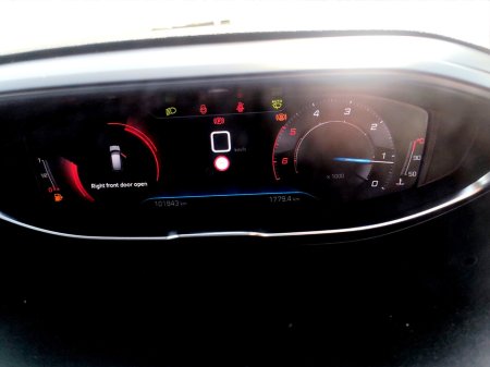 2021 Peugeot 3008 - thumbnail 5