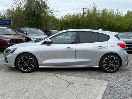 2021 Ford Focus - thumbnail 6