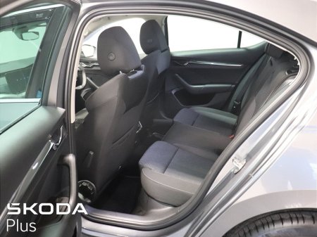 2023 Skoda Octavia - thumbnail 7