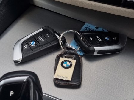 2019 BMW 5 Series - thumbnail 24