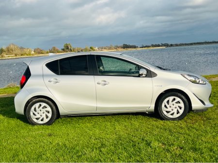 2019 Toyota Aqua - thumbnail 10