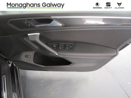 2019 Volkswagen Tiguan Allspace R-LINE 2.0 TDI AUTO 7 SEATER thumbnail