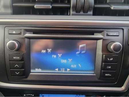 2014 Toyota Auris - thumbnail 19