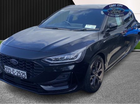 2023 Ford Focus - thumbnail 3