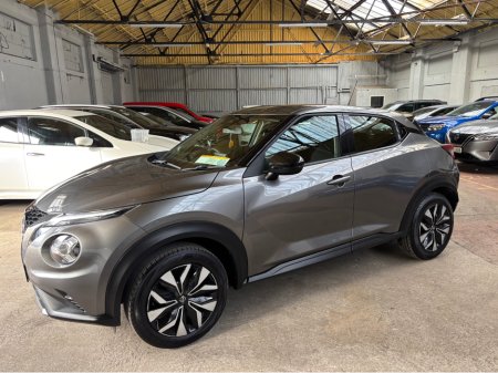 2021 Nissan Juke - view 2