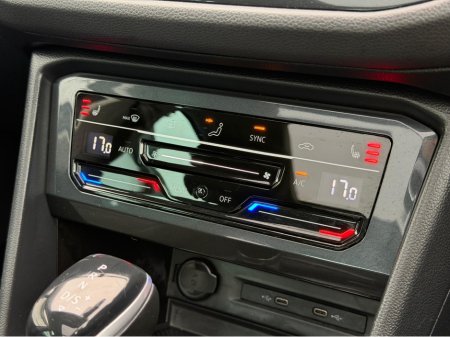 2021 Volkswagen Tiguan - thumbnail 29