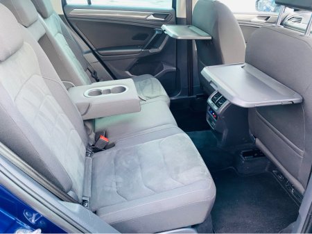 2018 Volkswagen Tiguan R-LINE  2.0 TDI 150HP D7F 5DR €25,995 thumbnail