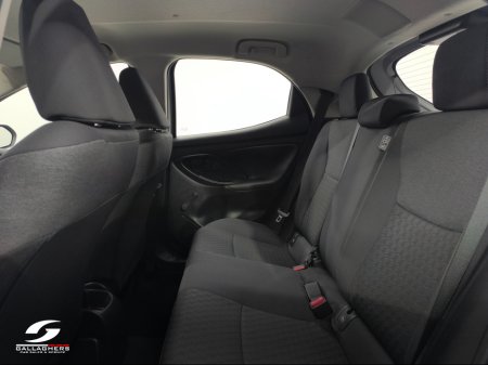 2024 Toyota Yaris (241) LUNA 1.5 PETROL IRISH CAR 1 OWNER €22,495 thumbnail