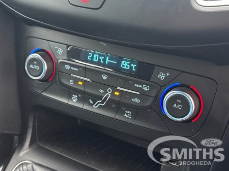 2018 Ford Focus - thumbnail 19