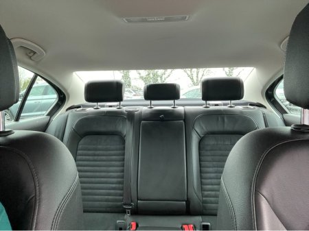 2018 Volkswagen Passat - thumbnail 10